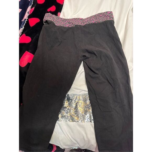 VS PINK pink/black leopard animal cheetah  bling yoga legging capri/ - Picture 2 of 4